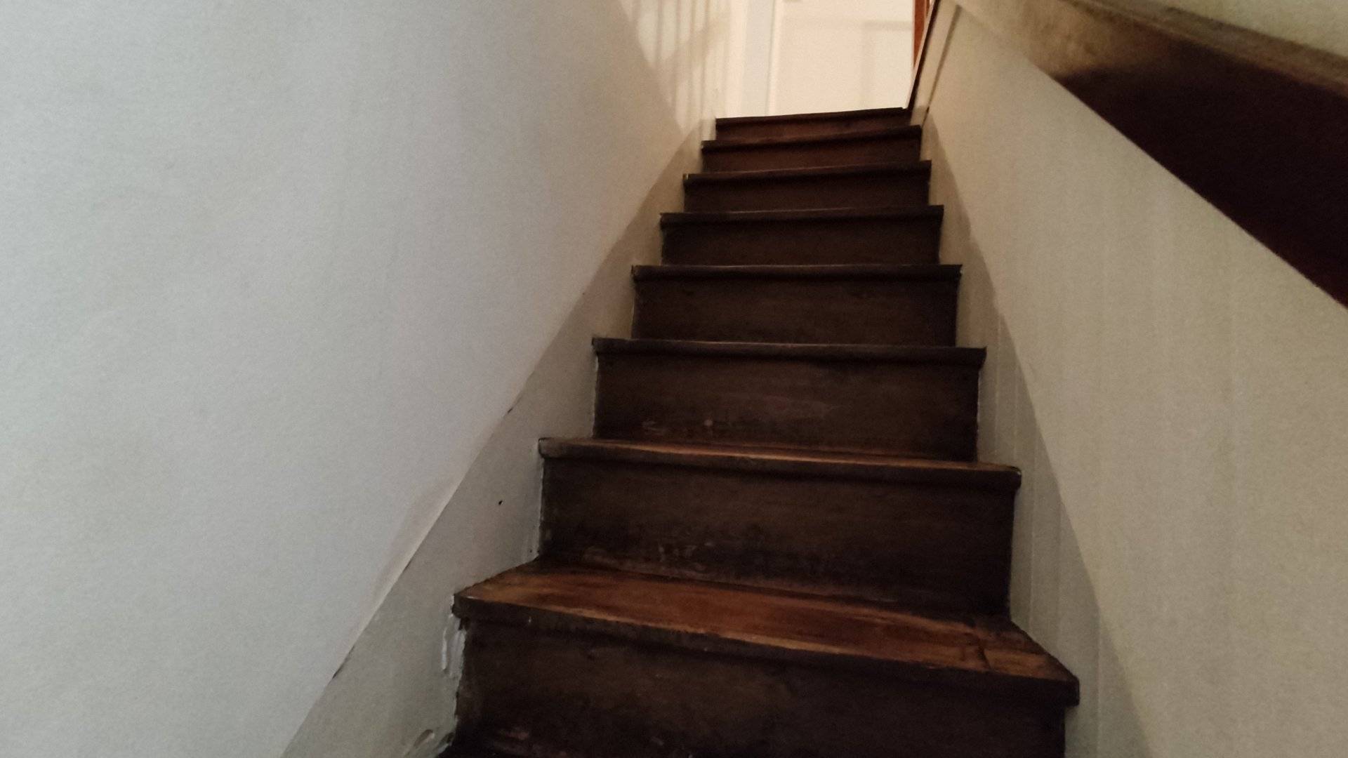 Escalier amenant à la chambre N°2_1024.jpg